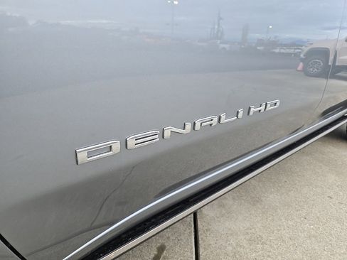 Used 2025 GMC Sierra 3500 Denali Ultimate image 42