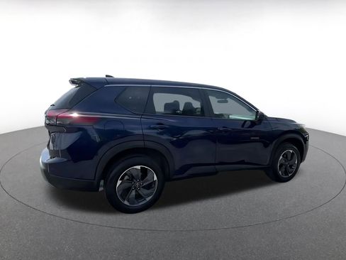 Used 2025 Nissan Rogue SV image 16