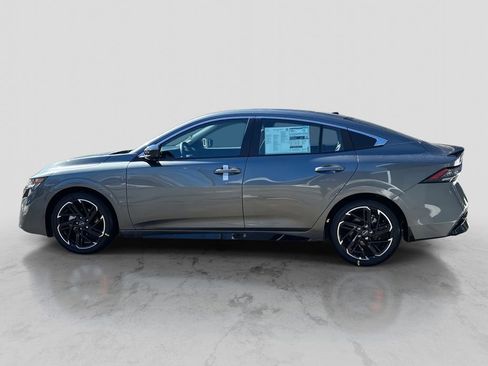 New 2026 Nissan Sentra SR image 2