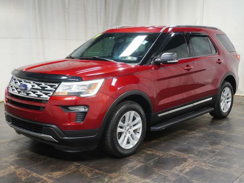 Used 2019 Ford Explorer XLT w/ Equipment Group 202A image 2