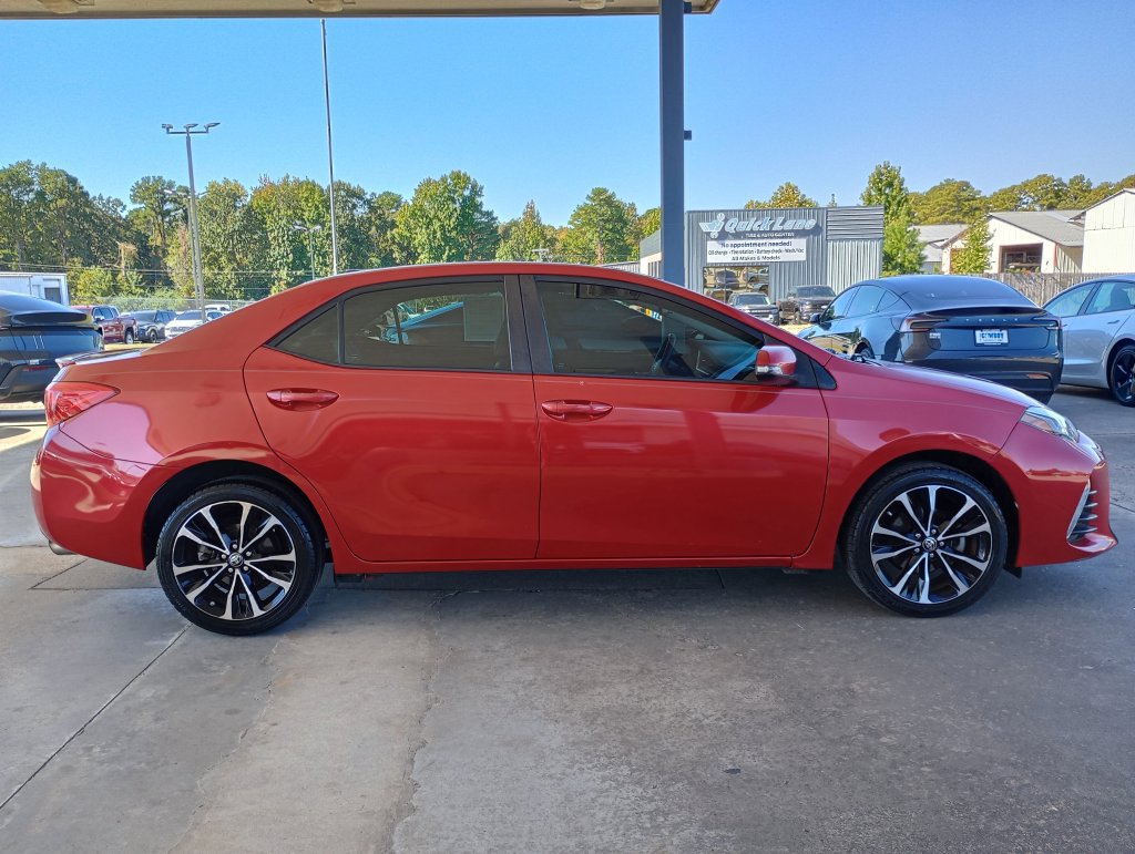 Used 2019 Toyota Corolla XSE FWD image 6