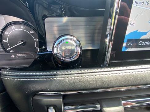 Used 2021 Lincoln Corsair AWD w/ Premium Package image 22