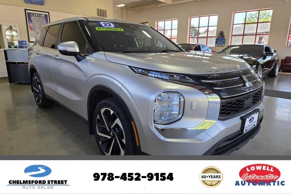 Used 2022 Mitsubishi Outlander ES AWD/4WD image 1