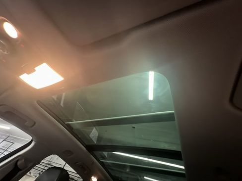 Used 2017 Audi Q5 2.0T Premium Plus w/ Technology Package image 22