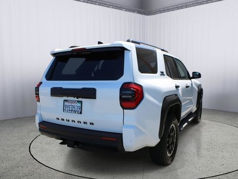 Used 2026 Toyota 4Runner TRD Off-Road AWD/4WD image 8