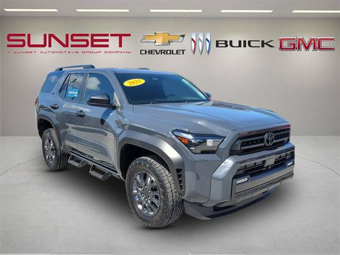 Used 2025 Toyota 4Runner SR5 RWD image 1