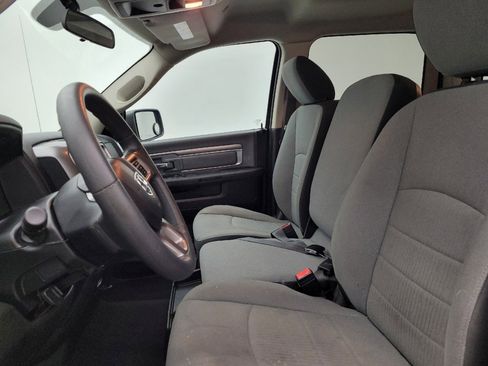 Used 2021 RAM 1500 Classic SLT AWD/4WD image 17