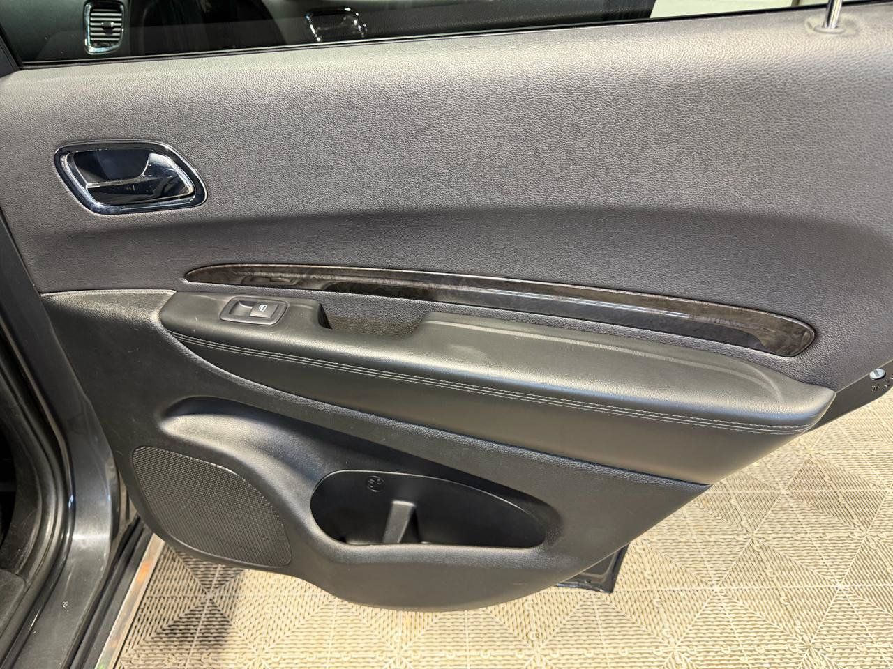 Used 2011 Dodge Durango Crew w/ Entry Nav/Commuter Group AWD/4WD image 16
