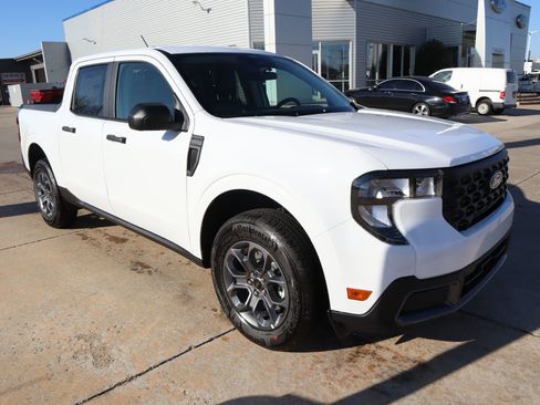 New 2026 Ford Maverick XLT AWD/4WD image 1