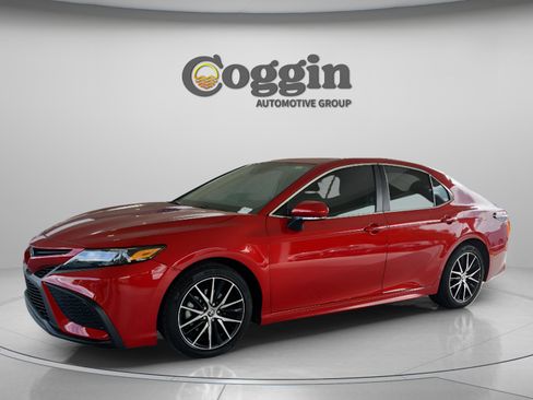 Used 2023 Toyota Camry SE w/ Convenience Package FWD image 1