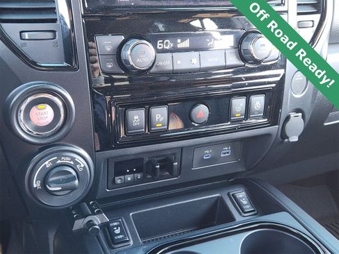 Used 2024 Nissan Titan PRO-4X w/ Pro-4x Convenience Package image 20