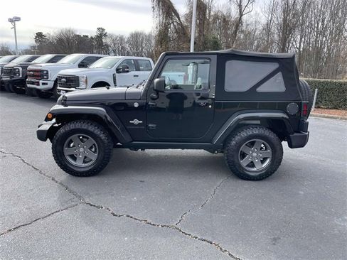 Used 2015 Jeep Wrangler Sport image 25