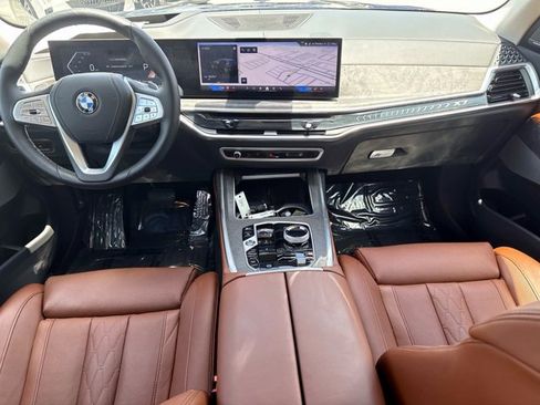 Used 2025 BMW X7 xDrive40i AWD/4WD image 17