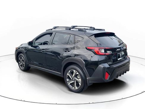 Used 2024 Subaru Crosstrek 2.0i Premium image 3