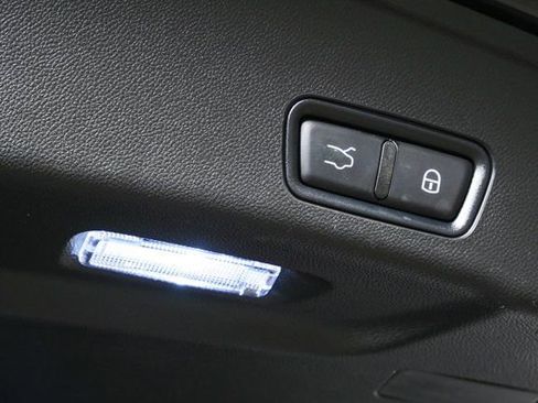 Used 2023 Maserati Grecale Modena AWD/4WD image 32