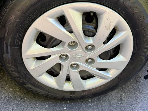 Used 2018 Hyundai Elantra SE w/ SE Connectivity Package 04 image 26