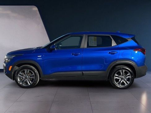 Certified 2022 Kia Seltos LX image 2