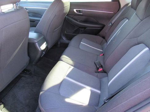 Used 2021 Hyundai Sonata SE FWD image 8
