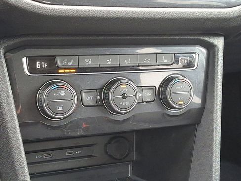 Used 2021 Volkswagen Tiguan SEL image 28