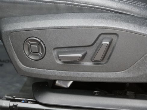 Used 2023 Audi Q3 2.0T Premium Plus w/ Premium Plus Package image 10