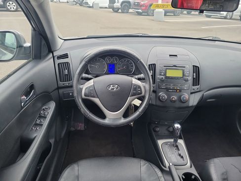 Used 2012 Hyundai Elantra SE image 11