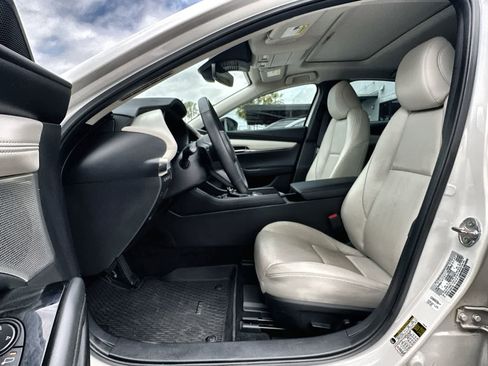 Used 2025 MAZDA MAZDA3 2.5 Turbo Sedan w/Premium Plus image 2