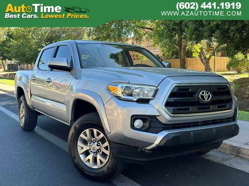 Used 2017 Toyota Tacoma SR5 w/ Tow Package RWD image 1