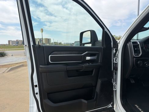 Used 2024 RAM 2500 Big Horn w/ Off Road Package image 14