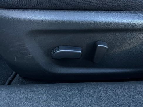 Used 2025 Nissan Altima 2.5 SV image 11