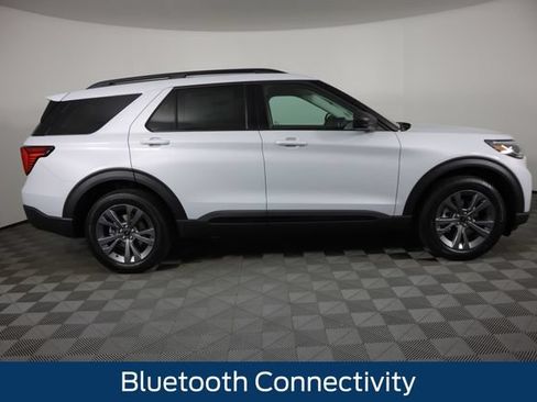 New 2026 Ford Explorer Active w/ Active Comfort Package AWD/4WD image 2