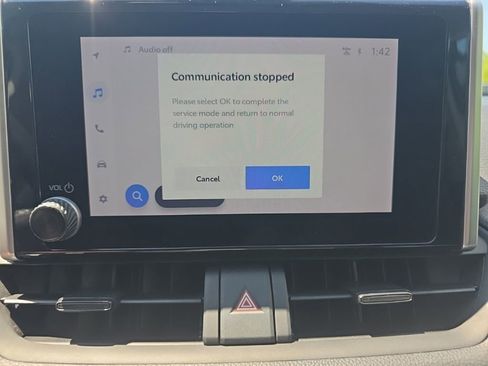 Used 2024 Toyota RAV4 XLE FWD image 28