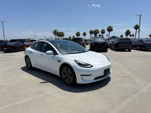 Used 2023 Tesla Model 3 Standard Range RWD image 4