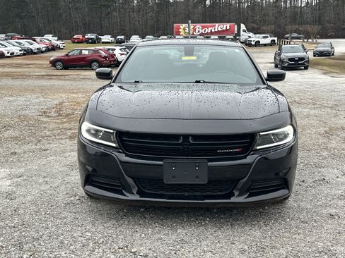 Used 2023 Dodge Charger SXT image 2
