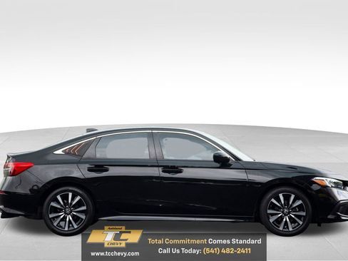 Used 2022 Honda Civic EX image 5