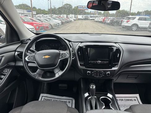 Used 2020 Chevrolet Traverse LT FWD image 21