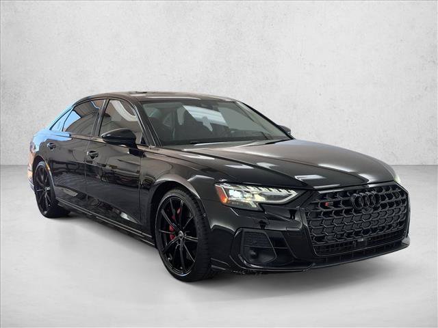 Used 2022 Audi S8 AWD/4WD image 3