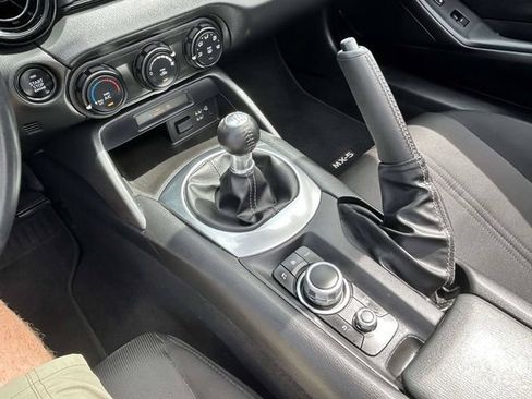 Used 2023 MAZDA MX-5 Miata Sport RWD image 19