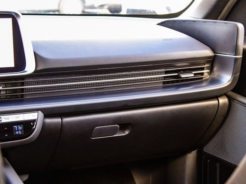 Used 2023 Hyundai Ioniq 6 SE image 16