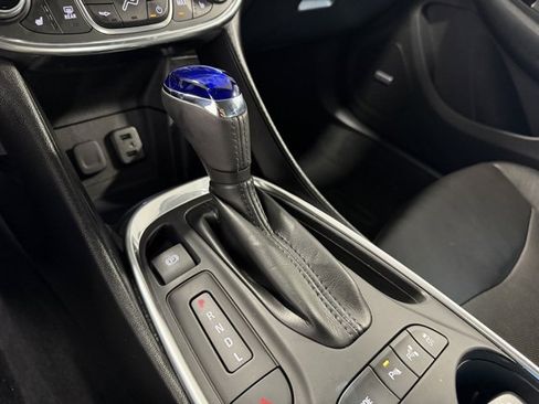 Used 2018 Chevrolet Volt Premier w/ Driver Confidence Package image 25