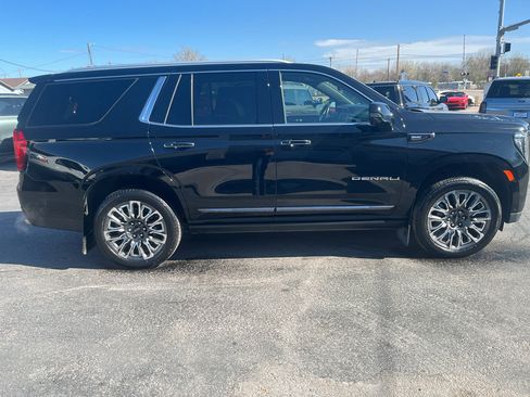 Used 2023 GMC Yukon Denali Ultimate AWD/4WD image 5