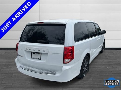 Used 2015 Dodge Grand Caravan SE w/ Quick Order Package 29E SE image 3