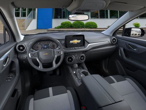 New 2025 Chevrolet Blazer LT w/ Convenience Package FWD image 15