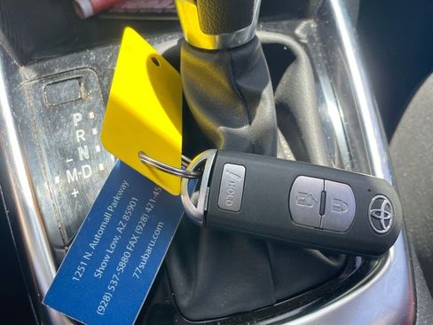 Used 2020 Toyota Yaris LE image 12