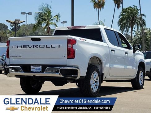 Certified 2022 Chevrolet Silverado 1500 LT AWD/4WD image 11