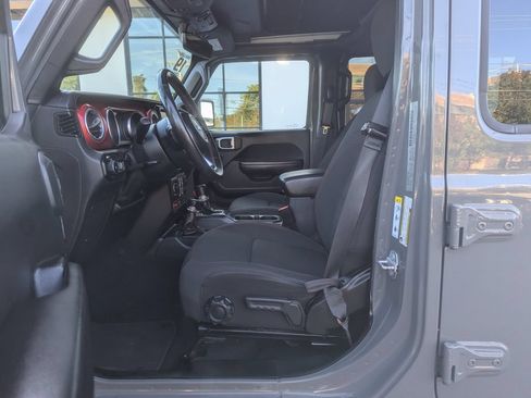 Used 2019 Jeep Wrangler Unlimited Rubicon AWD/4WD image 12