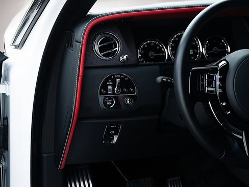 Used 2022 Rolls-Royce Cullinan AWD/4WD image 29