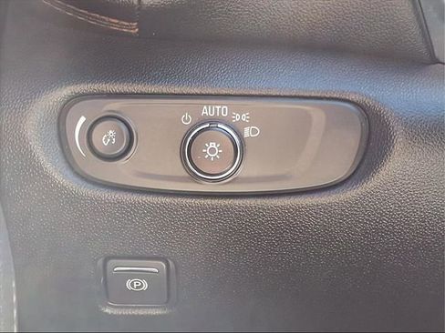 Used 2022 Chevrolet Blazer Premier image 17