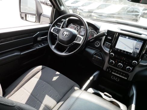 Used 2024 RAM 2500 Big Horn w/ Night Edition AWD/4WD image 9