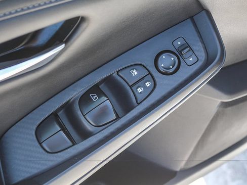 Used 2025 Nissan Sentra SV FWD image 21