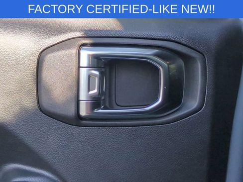 Certified 2025 Jeep Gladiator Rubicon w/ Convenience Group AWD/4WD image 26